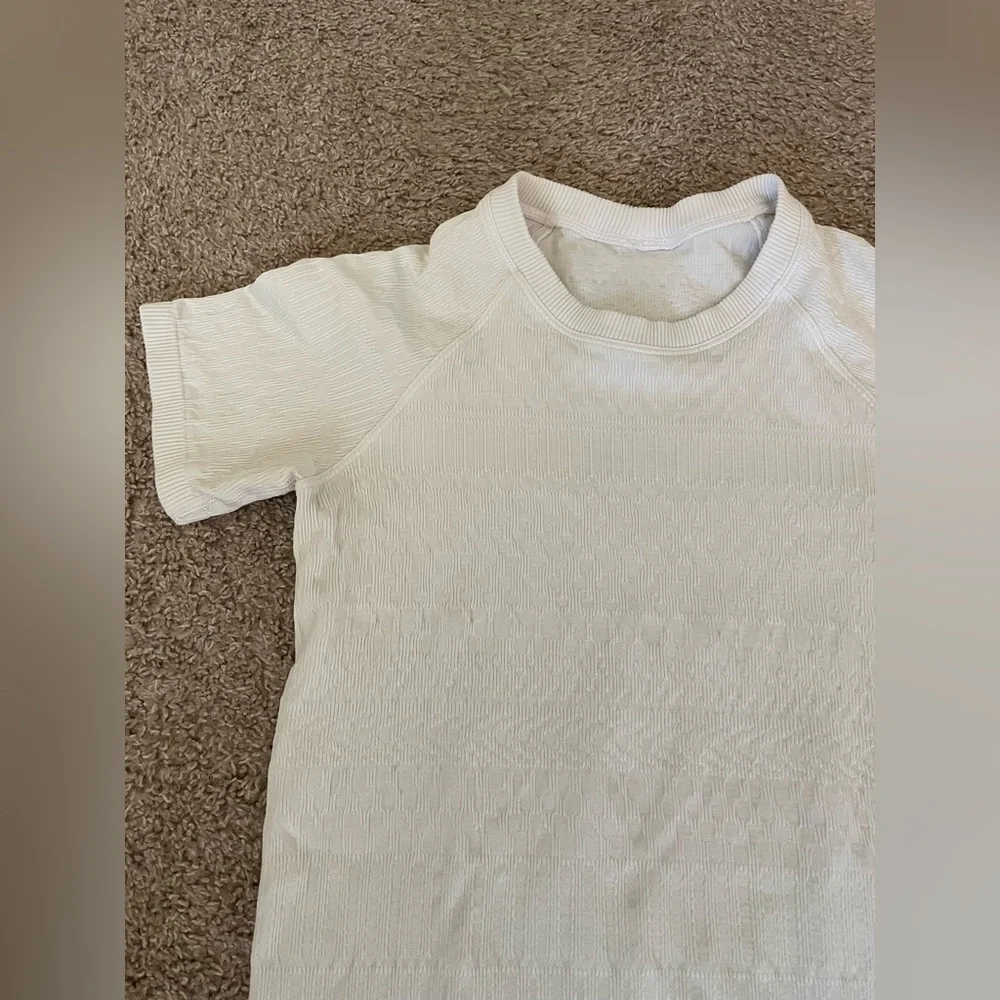 lululemon restful short sleeve size 6 - Picture 4 of 6